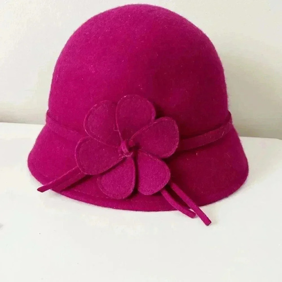 Beautiful vintage  magenta wool hat - Picture 2 of 5